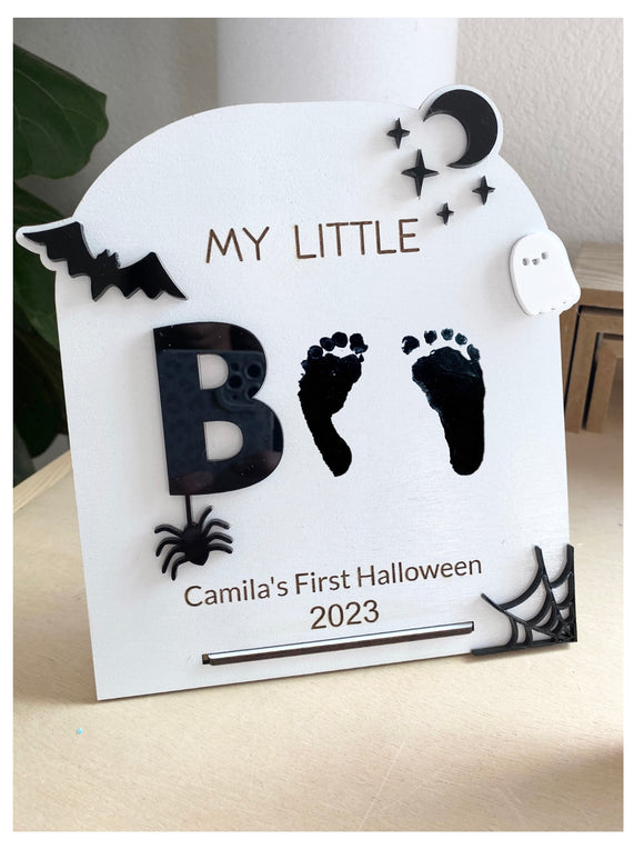 Boo Halloween Baby Footprint Arch Sign (MADE TO ORDER)
